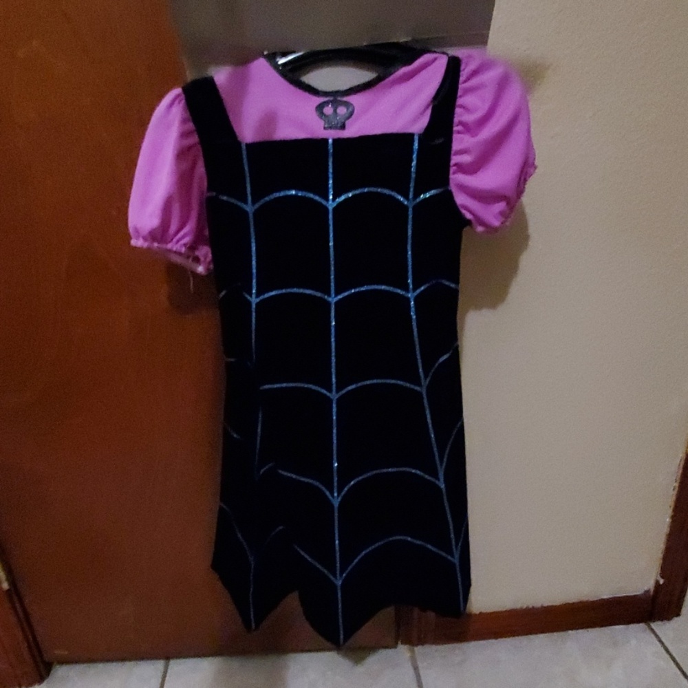 Vampirina Costume